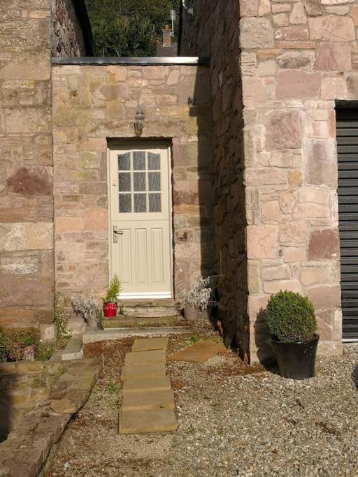 ניוטאונארדס Converted Cattle Barn Overlooking Strangford Lough מראה חיצוני תמונה
