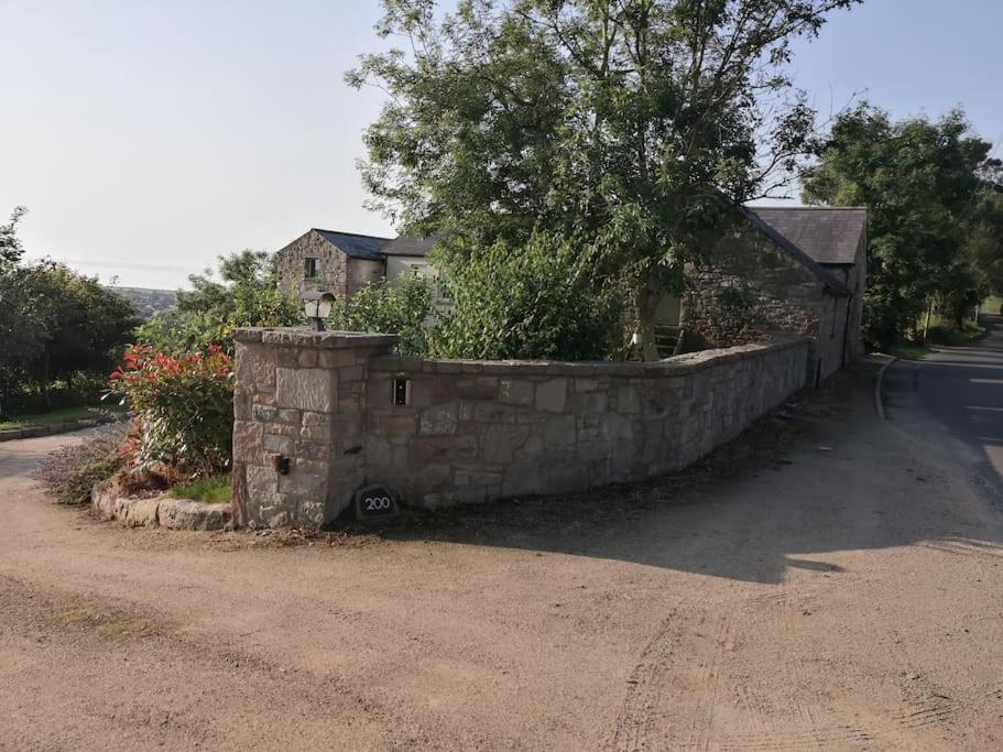 ניוטאונארדס Converted Cattle Barn Overlooking Strangford Lough מראה חיצוני תמונה
