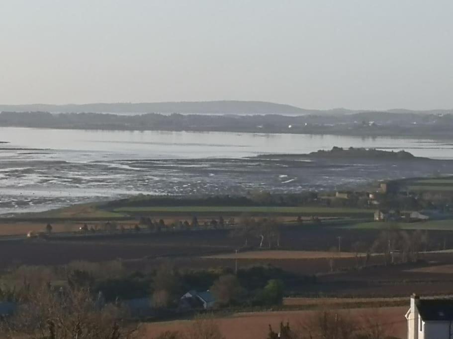 ניוטאונארדס Converted Cattle Barn Overlooking Strangford Lough מראה חיצוני תמונה