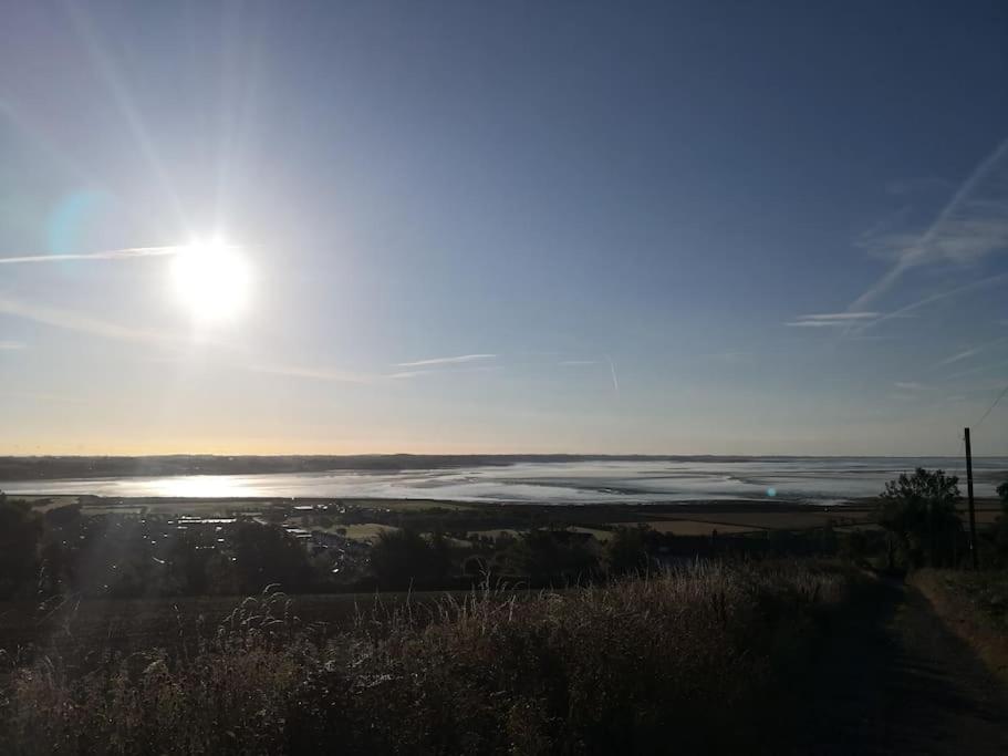 ניוטאונארדס Converted Cattle Barn Overlooking Strangford Lough מראה חיצוני תמונה